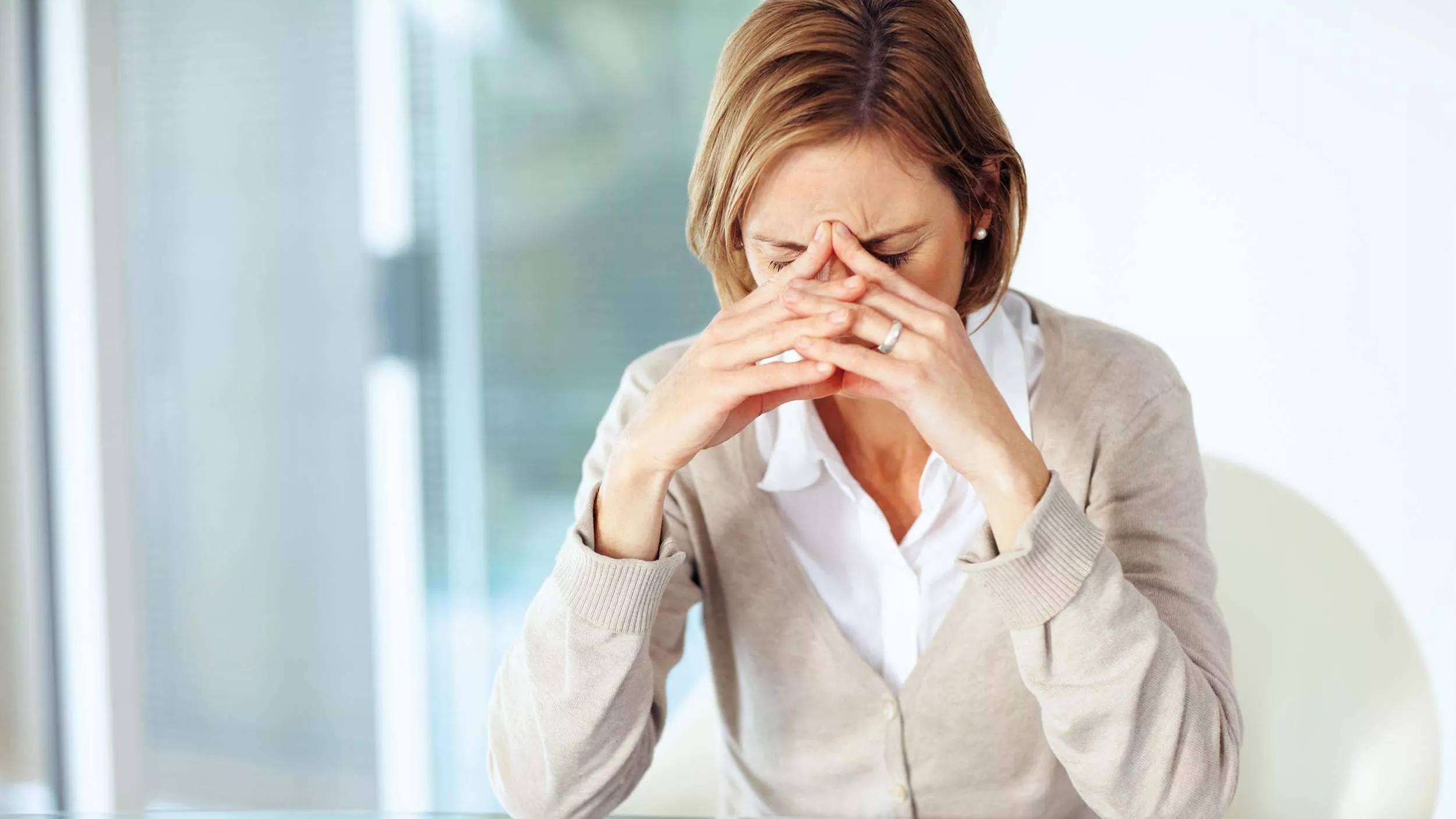Unter den verschiedenen Entzündungsformen ist die „silent inflammation“ eher ein unbemerkter Schwelbrand, mit ebenso schlimmen Folgen. Die stille Entzündung kommt nicht nur als Ursache für verschiedene Zivilisationskrankheiten in Frage. Heute gilt sie auch als möglicher Auslöser für eine Depression. - © 32744