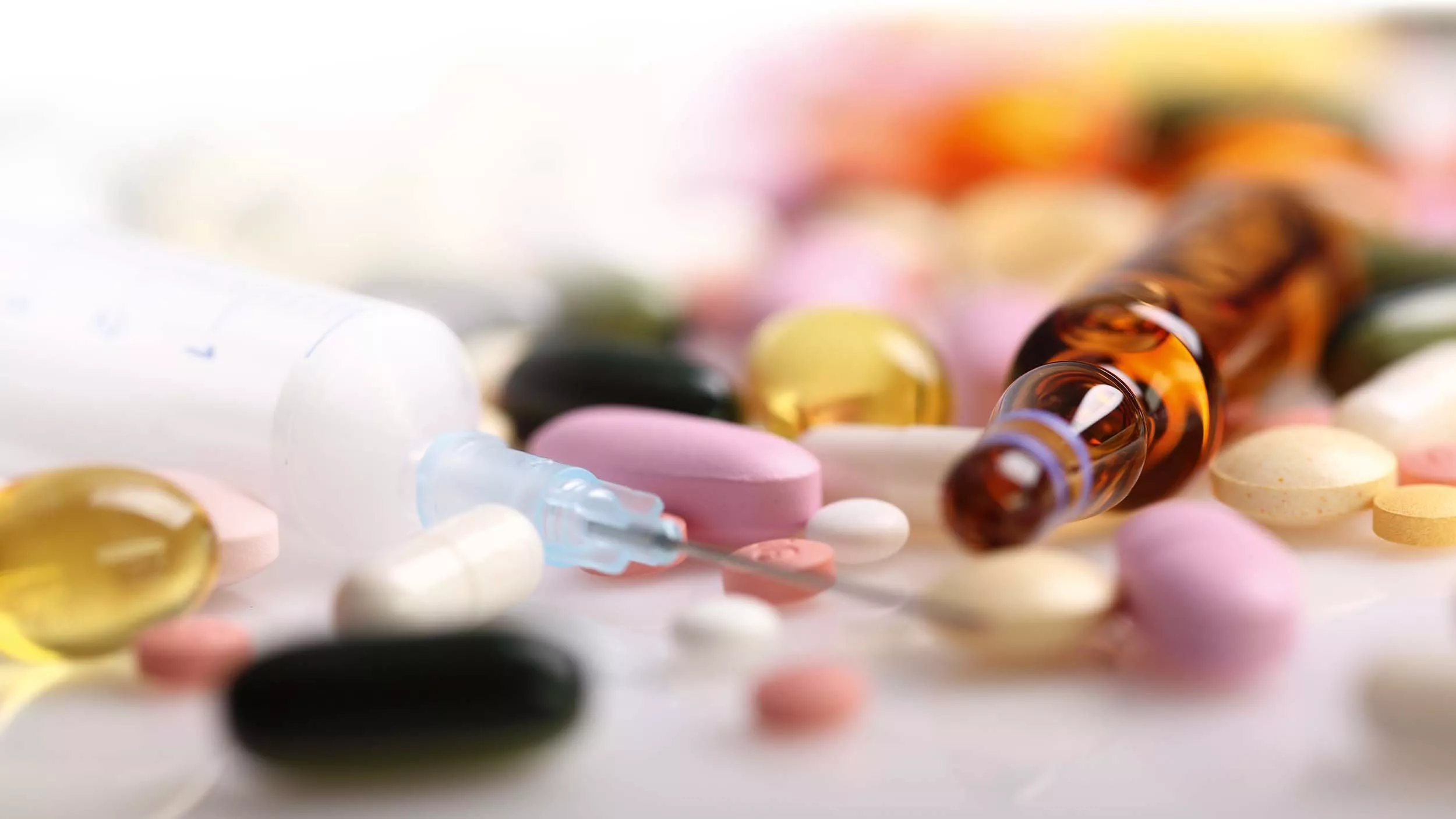 Auch pflanzliche Arzneimittel können eine Wechselwirkung in Verbindung mit schulmedizinischen Medikamenten auslösen.  - &copy Sven Bähren