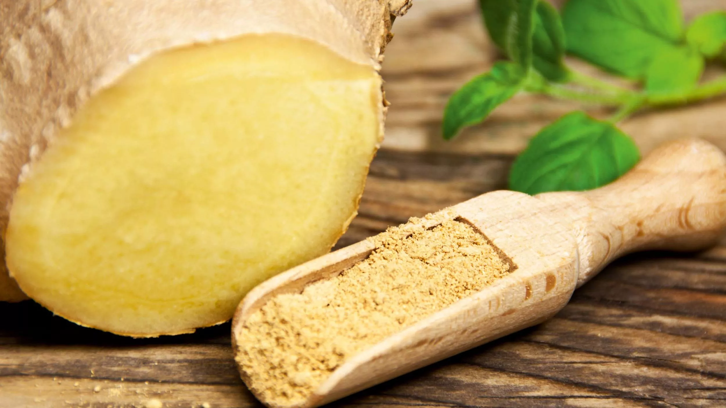 Ingwer gilt inzwischen als eines der beliebtesten Nahrungsmittel in deutschen Haushalten und Restaurants, und gerade in der Erkältungszeit ist er in aller Munde. - &copy PhotoSG