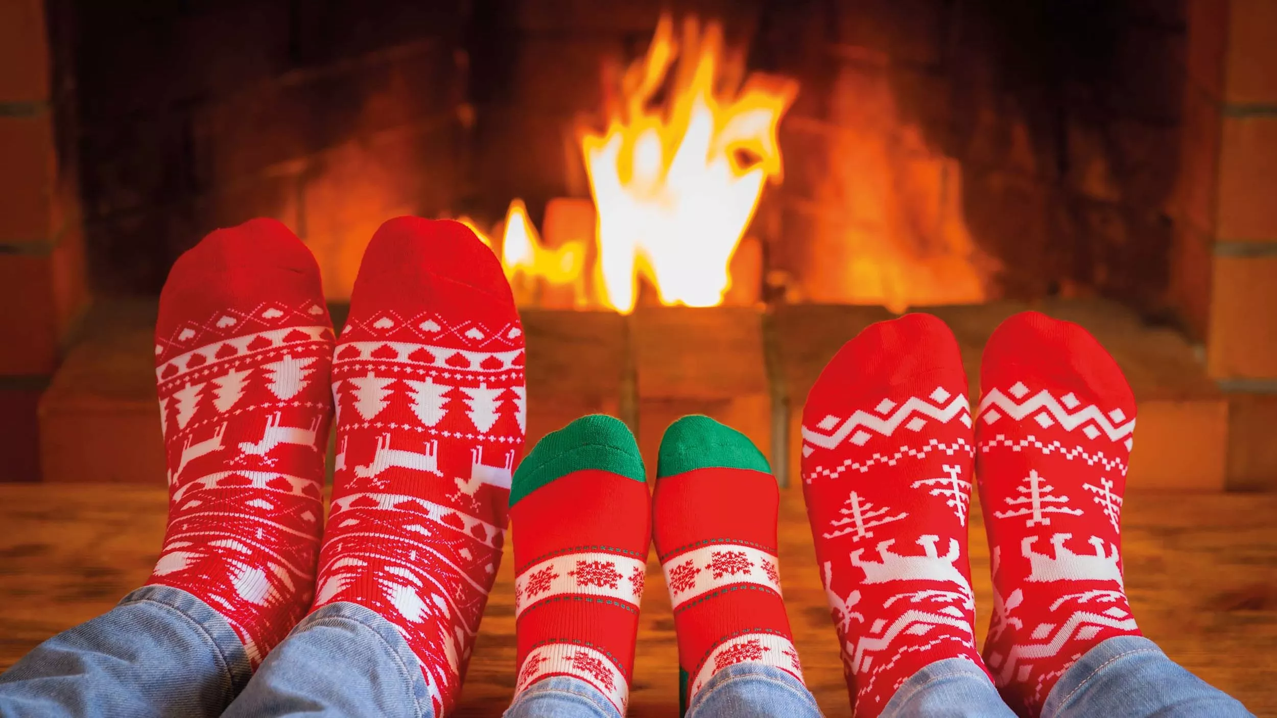 Schnupfen durch kalte Füße? In der Tat: Studien belegen den Zusammenhang zwischen nassen und kalten Füßen sowie Erkältungen - &copy Sunny studio